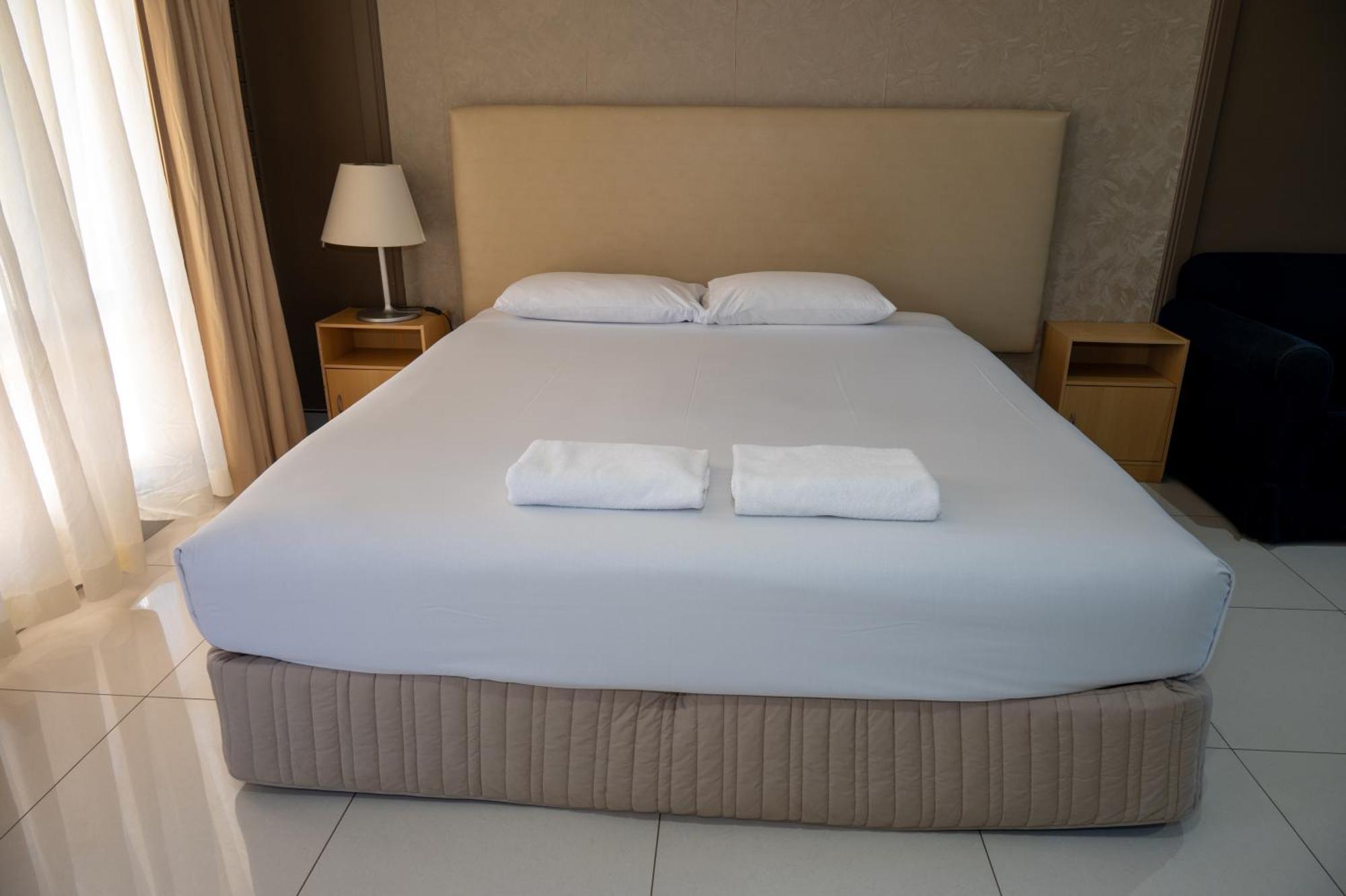 Tumut Valley Motel Pet Friendly Екстериор снимка
