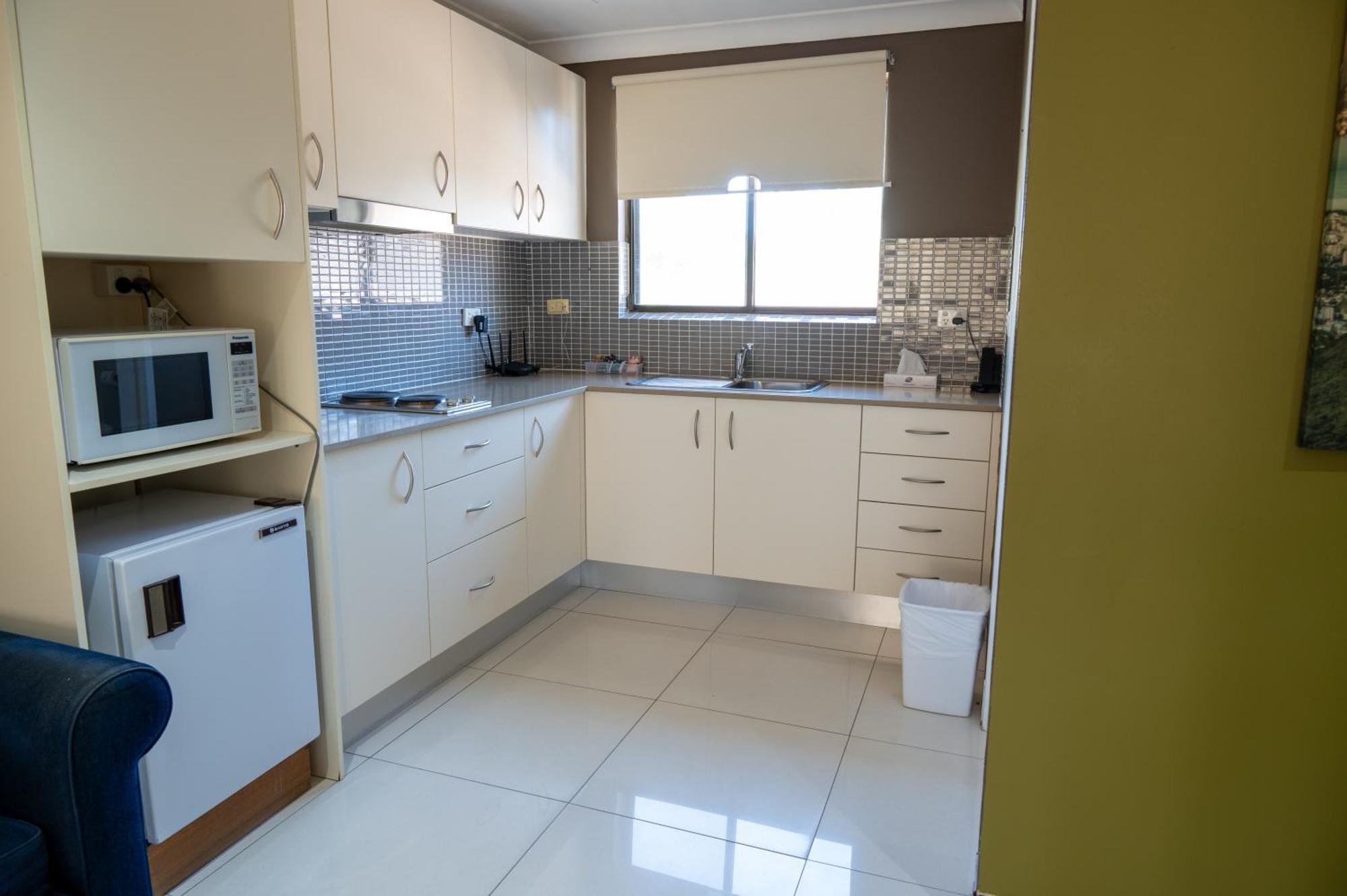 Tumut Valley Motel Pet Friendly Екстериор снимка