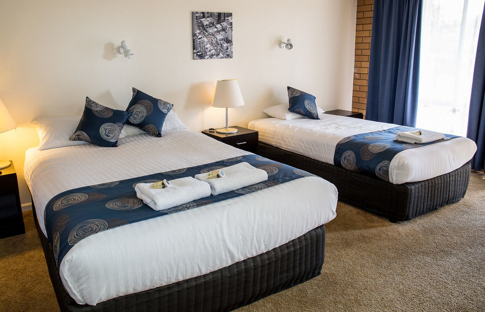 Tumut Valley Motel Pet Friendly Екстериор снимка