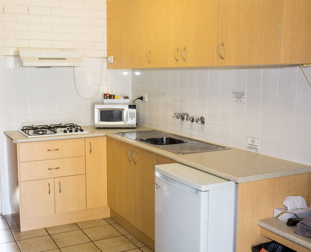 Tumut Valley Motel Pet Friendly Екстериор снимка